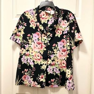 Set of 3 Women’s Button Down Floral Blouse Size Large (14).